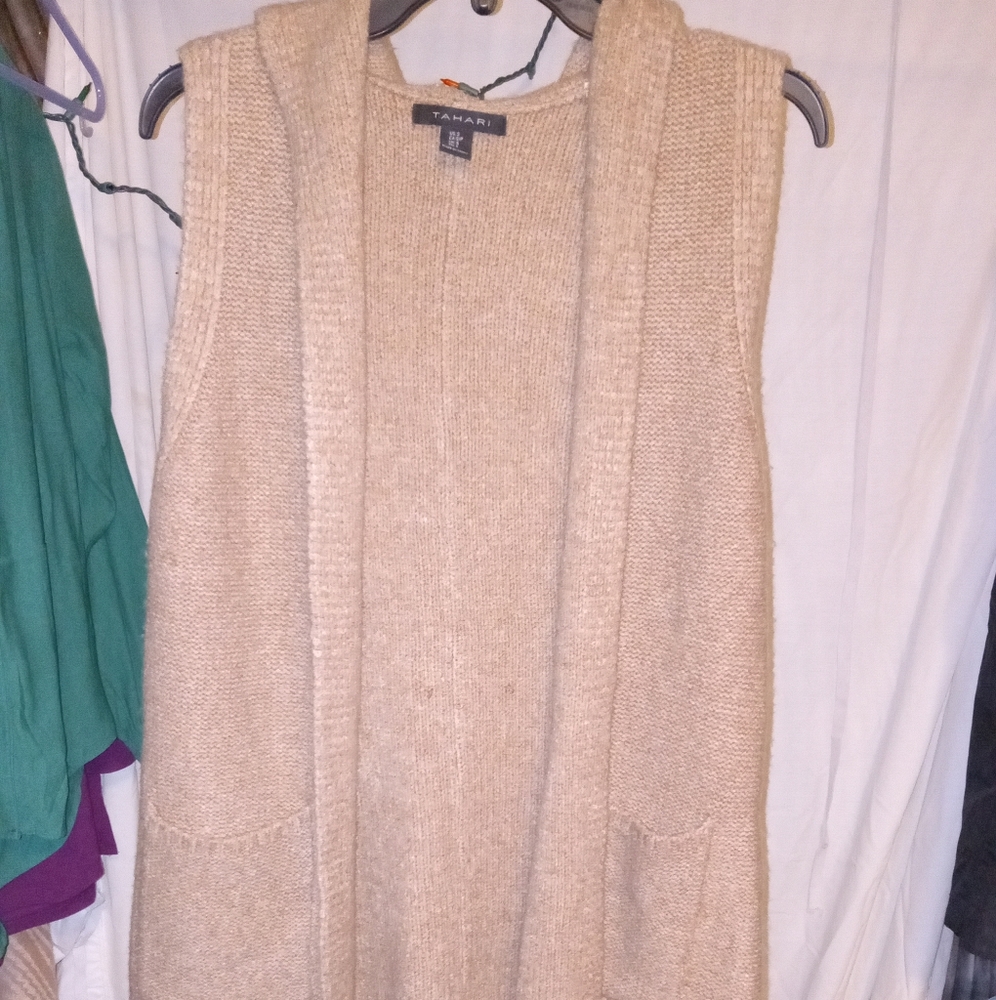 New Brown Tahari Sleeveless Hooded Sweater Coat